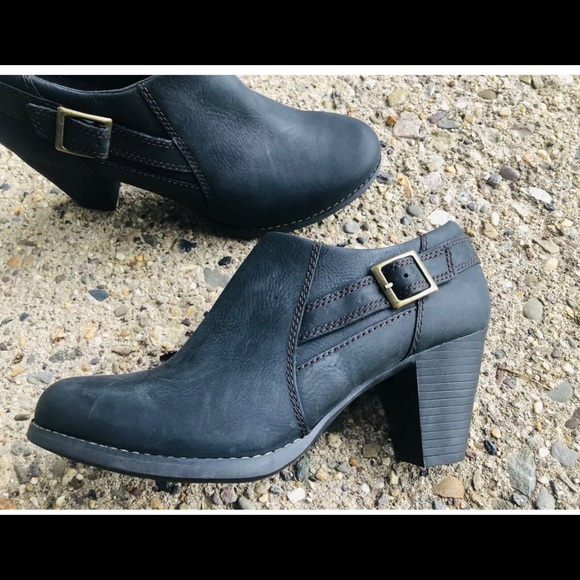 Clarks Shoes - Clarks Ankle Boots 9.5 Charcoal Leather Side Zip